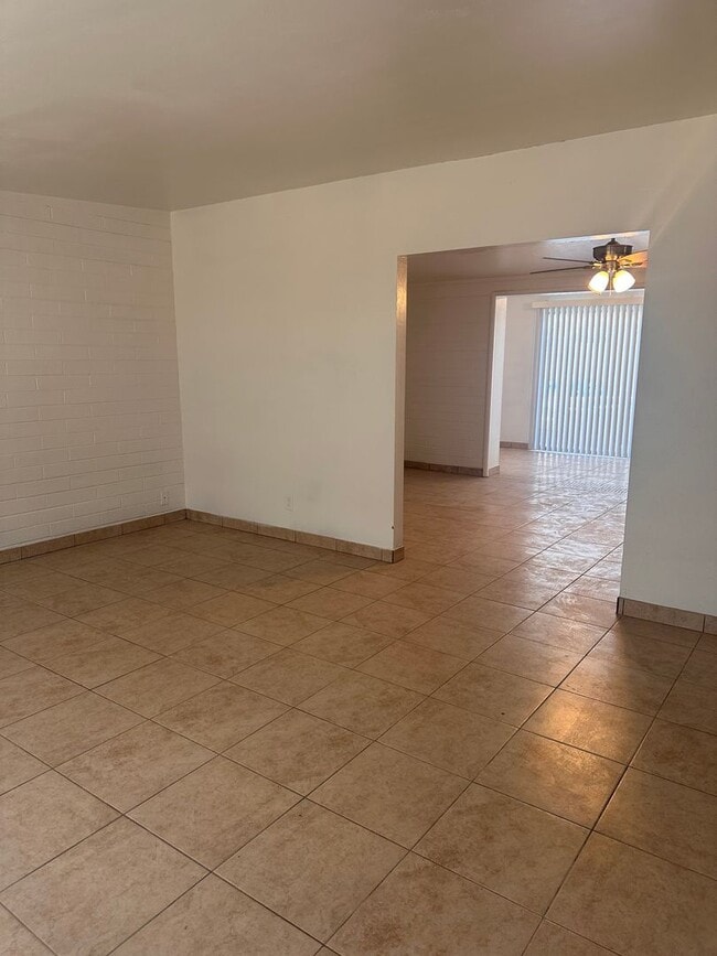Building Photo - LARGE HOUSE WITH POOL - Located near Month...