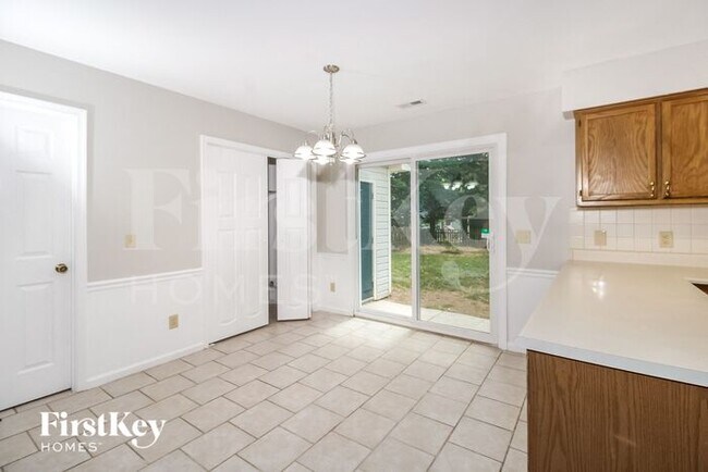 Building Photo - 2 Hickory Knoll Ct