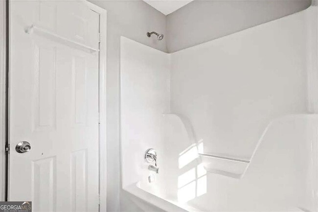 Building Photo - 5232 Ridge Forest Dr
