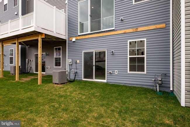 Building Photo - 5986 Passend Dr