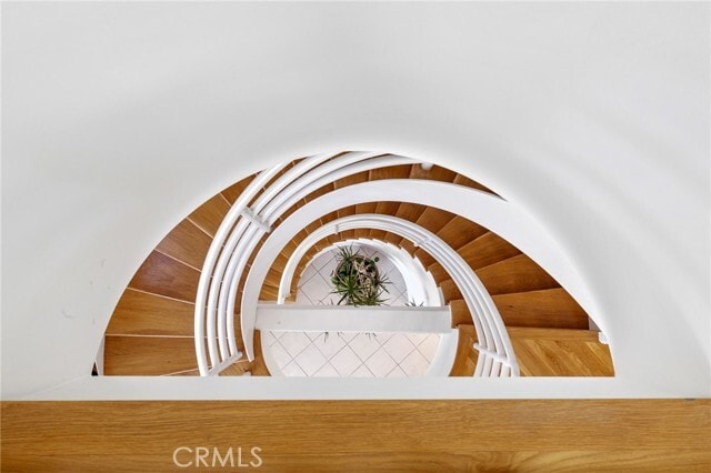 Building Photo - 536 The Strand