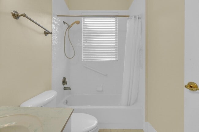 Building Photo - 10664 Royal Caribbean Cir