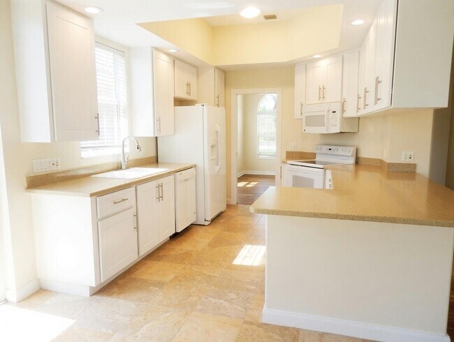 Building Photo - 11547 SW Rockingham Dr