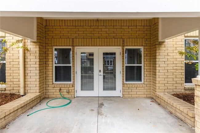 Building Photo - 870 Inman Vlg Pkwy NE