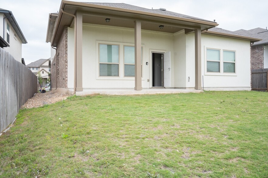 Building Photo - 532 Arrowhead Vine St