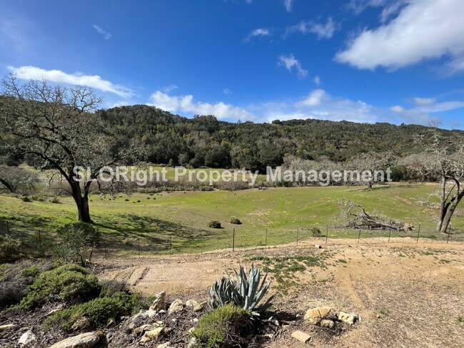 Building Photo - AVAILABLE NOW - Recently Updated Home in Templeton - 2 Bed / 2 Bath