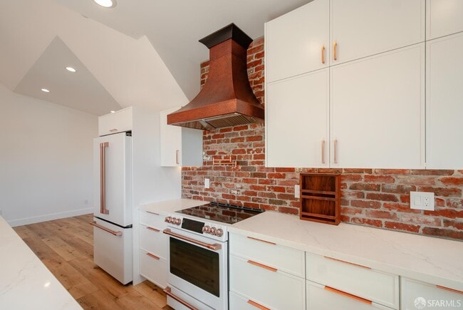 Building Photo - 60 Carmelita St