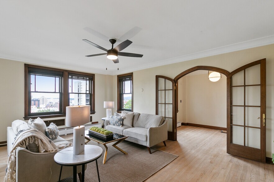 Primary Photo - The Roosevelt Apartments