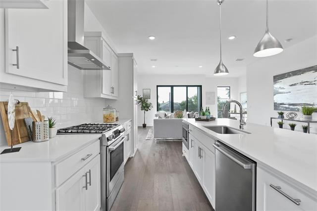 Building Photo - 737 N Zang Blvd