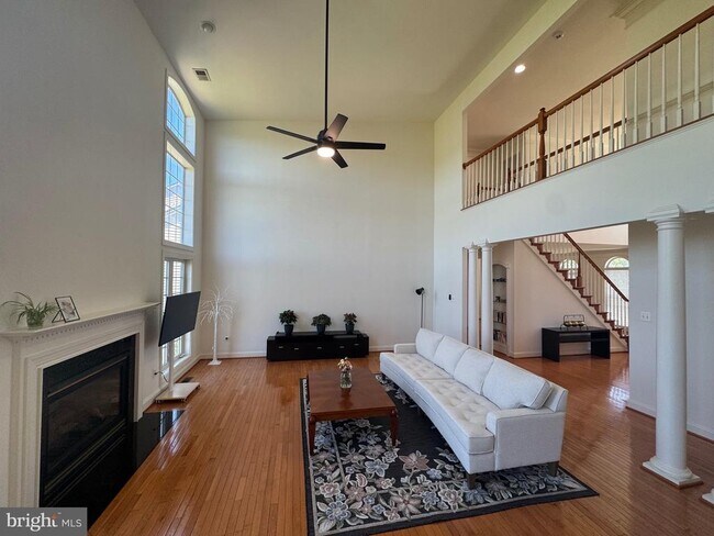Building Photo - 5117 Sante Fe Ct