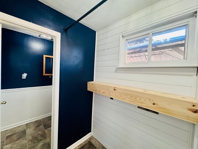 Building Photo - Spacious 4-bedroom, 2.5-bath home in Virginia Beach