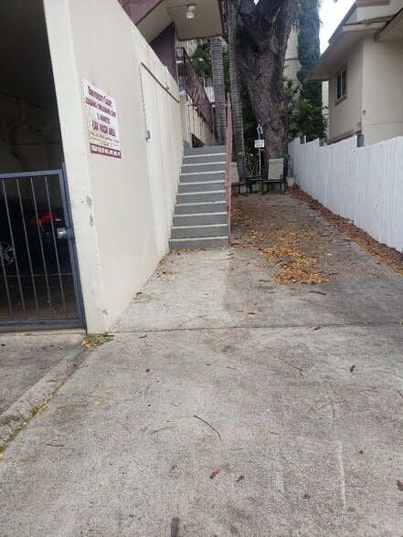 Building Photo - 1914 University Ave