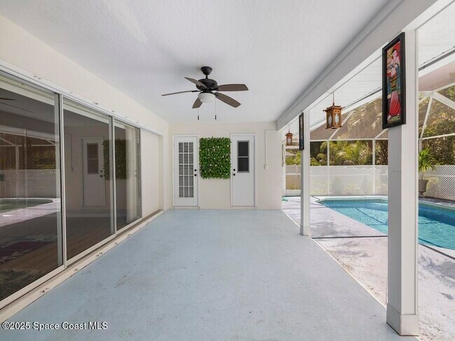 Building Photo - 1026 Blossom Dr