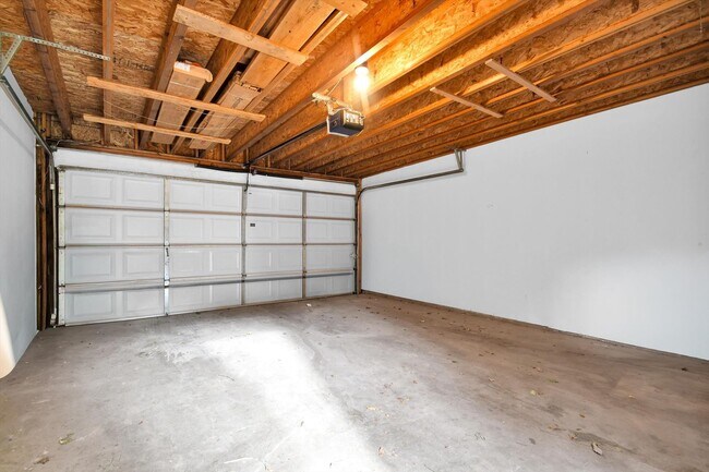 Building Photo - Architecturally Stunning Curtis Park Townhome With Historic Charm