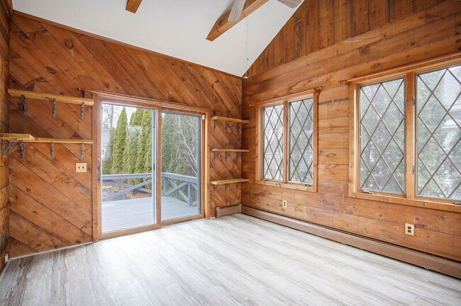 Building Photo - 52 Ludger Ave