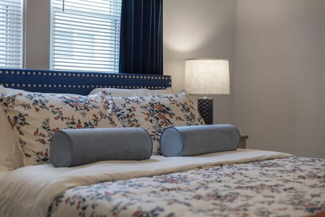 Building Photo - 4040 W 158th St