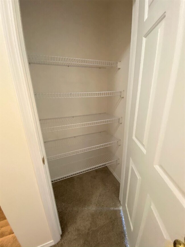 Building Photo - 2 Bed 1.5 Bath Condo! W/S/G/Lawn Care Included!