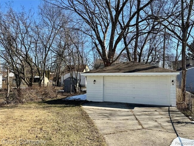 Building Photo - 18846 Poinciana