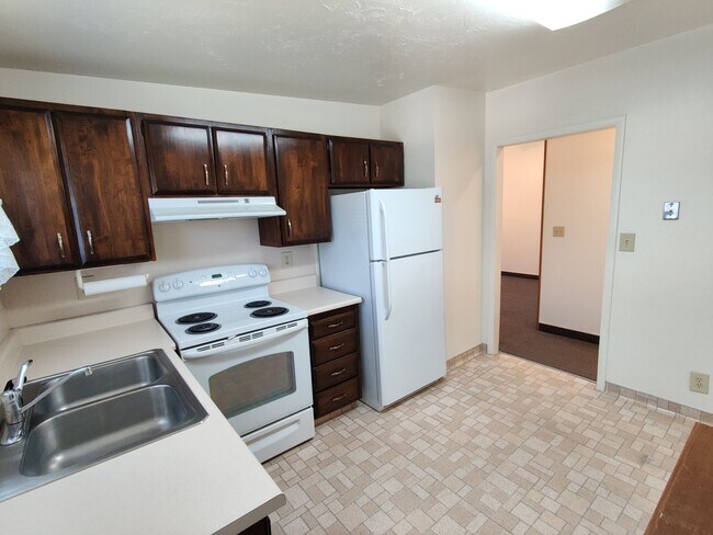 Building Photo - 2227 4300 S St