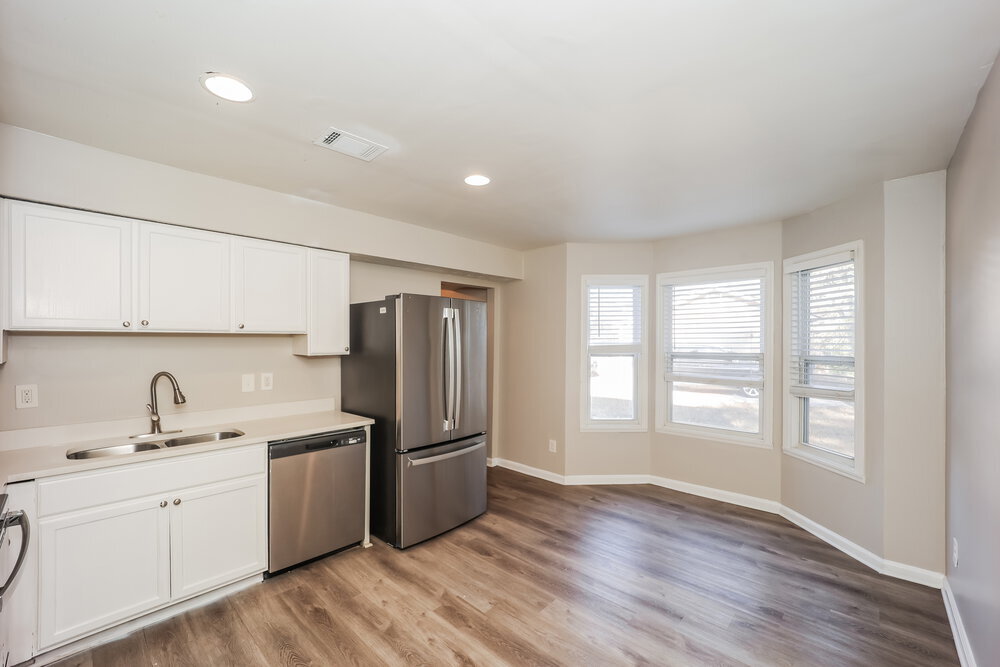 Building Photo - 5380 Forest Downs Cir