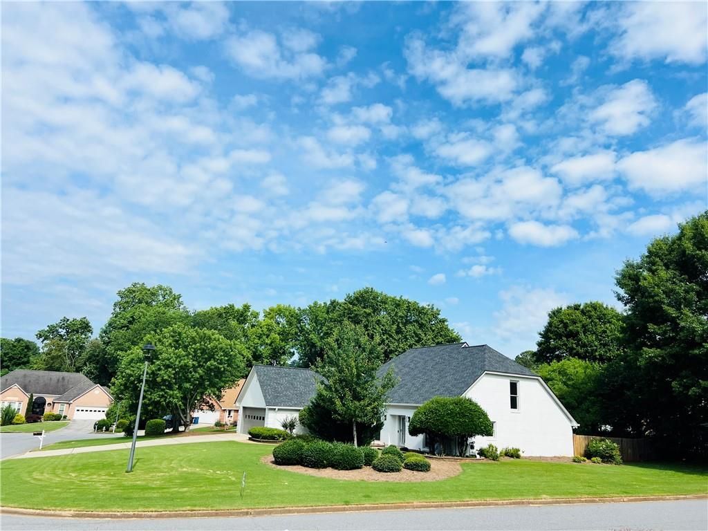 Building Photo - 205 Kinderhill Ct