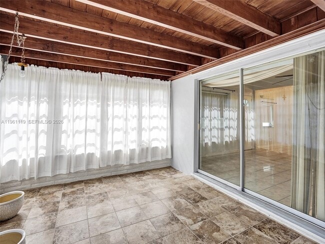 Building Photo - 17791 NE 13th Ave