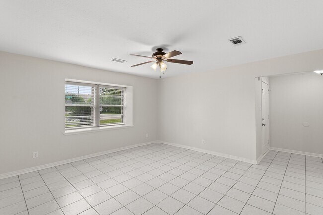 Building Photo - 10126 Metronome Dr