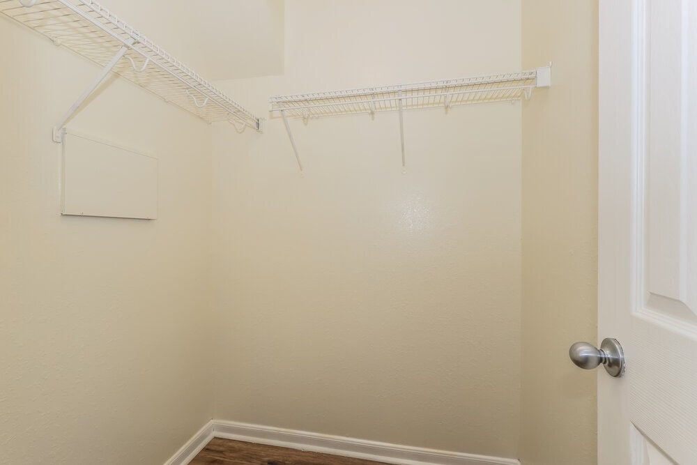 Building Photo - 8138 Sanders Glen Ln