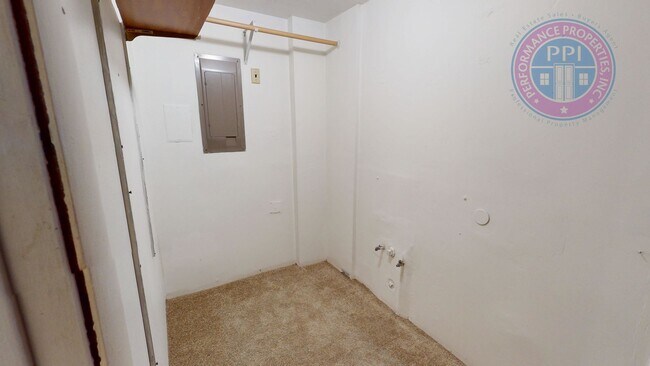 Building Photo - Beaumont - Prime Location!  Great Floor-Plan, Fully Fenced Yard, Pet Friendly!!