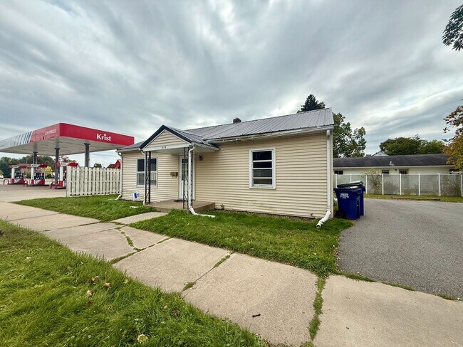 Building Photo - 3 Bed 1 Bath Single Family Home in Wausau