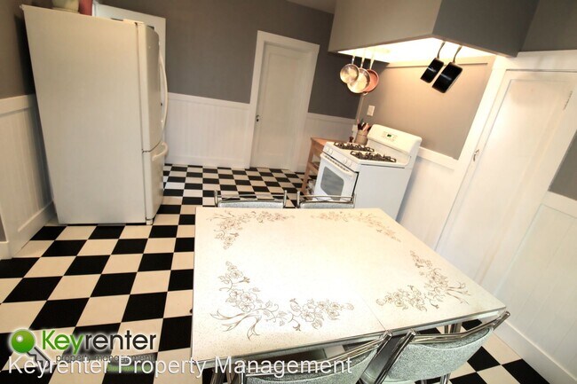 Building Photo - 2 br, 1 bath House - 2314 T Street