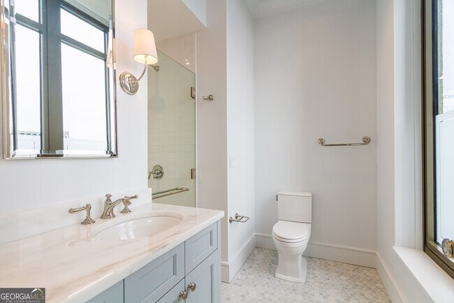 Building Photo - 3376 Peachtree Rd NE