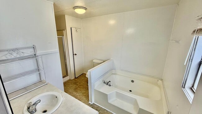 Building Photo - 3544 W 15th St