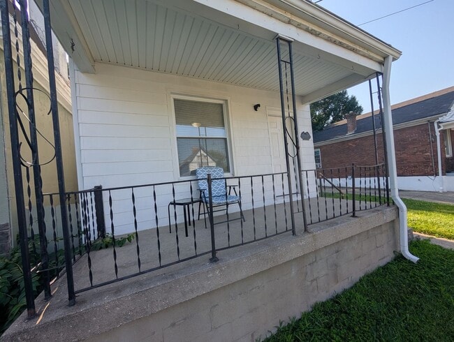 Building Photo - 5118 Globe Ave