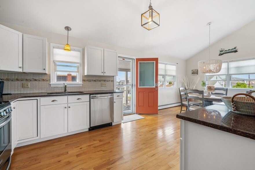 Building Photo - 131 Franklin