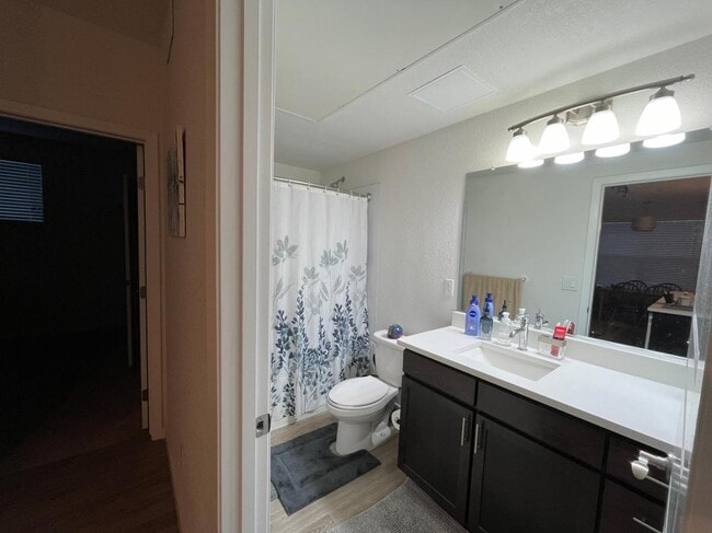 Bath2 - 17297 Wilde Ave