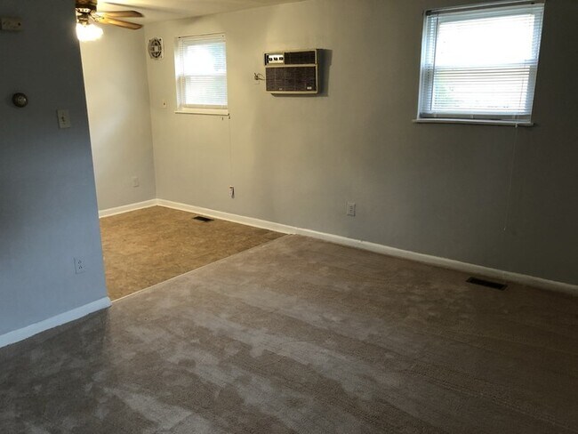 Building Photo - Studio Apartment- Bustleton 19115