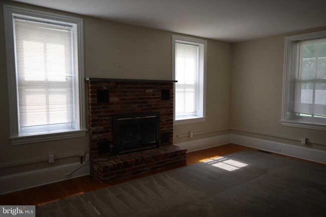 Building Photo - 3244 Skippack Pike