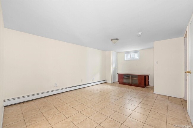 Building Photo - 4 Quaker Ct