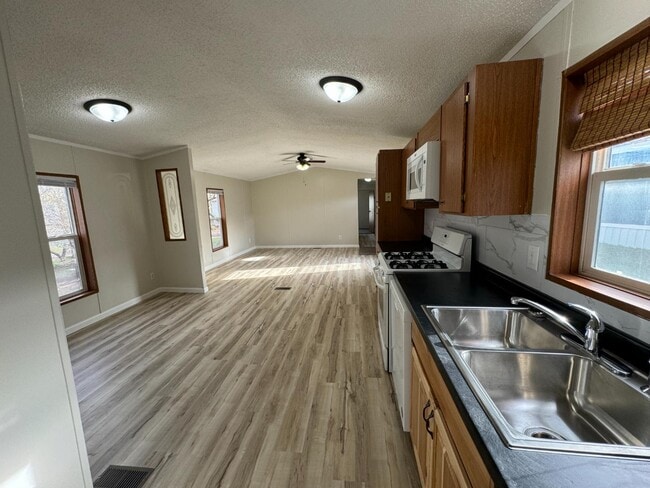 Building Photo - 5119 US-83