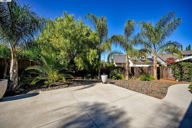 Building Photo - 2270 Bromfield Ct