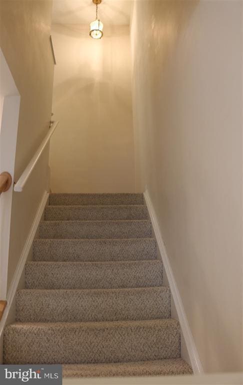 Building Photo - 7507 Lamoyne Ct