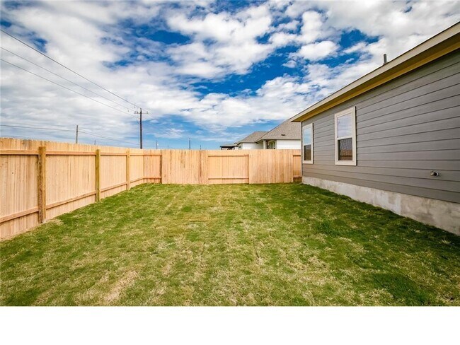 Building Photo - 237 Unforgiven Ln