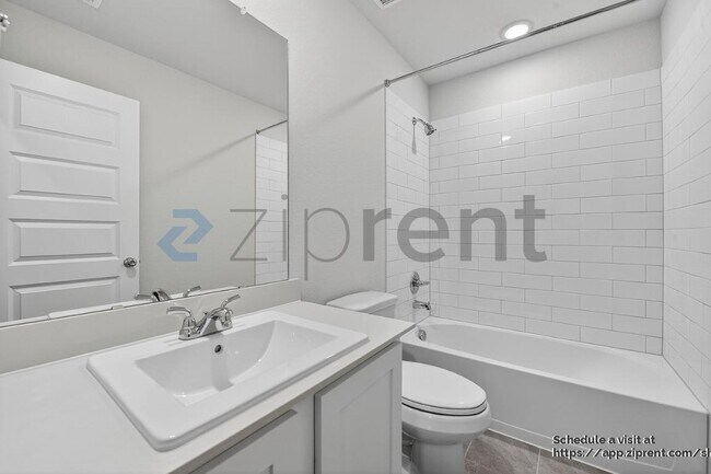 Building Photo - 1010 Rosemary Hl Dr