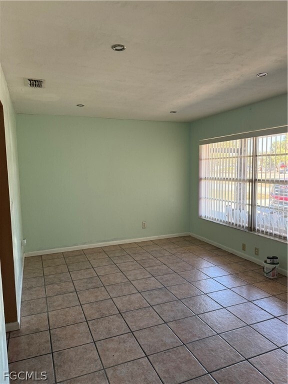 Building Photo - 6 Parkwood Villas Ct