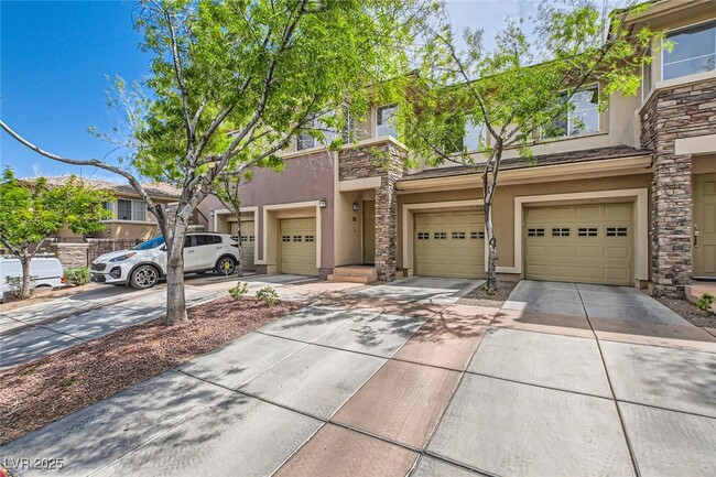 Primary Photo - 668 Peachy Canyon Cir