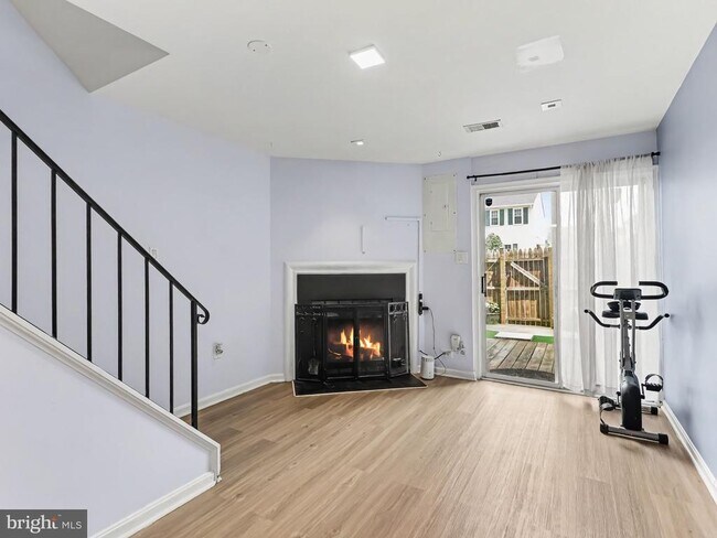Building Photo - 13849 Constitution Ct