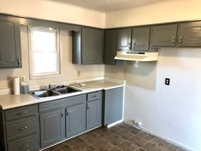 Building Photo - 130-132 Fauber Ln