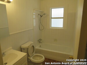 Building Photo - 419 Anton Dr