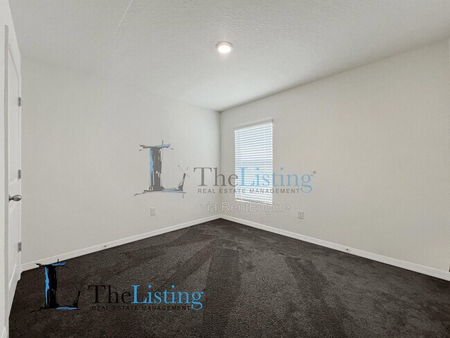 Building Photo - 822 Will Scarlett Ave